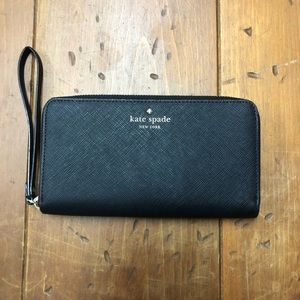 Kate Spade Wristlet Wallet